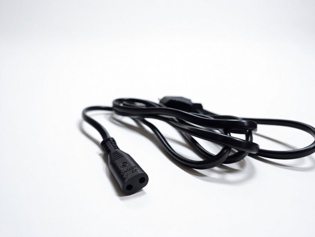 UN15657 MKK kabel za brijači aparat