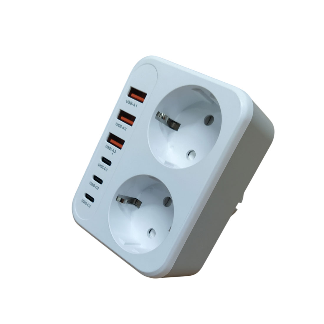 UN18499 Utikač šuko USB WT-2413-WP